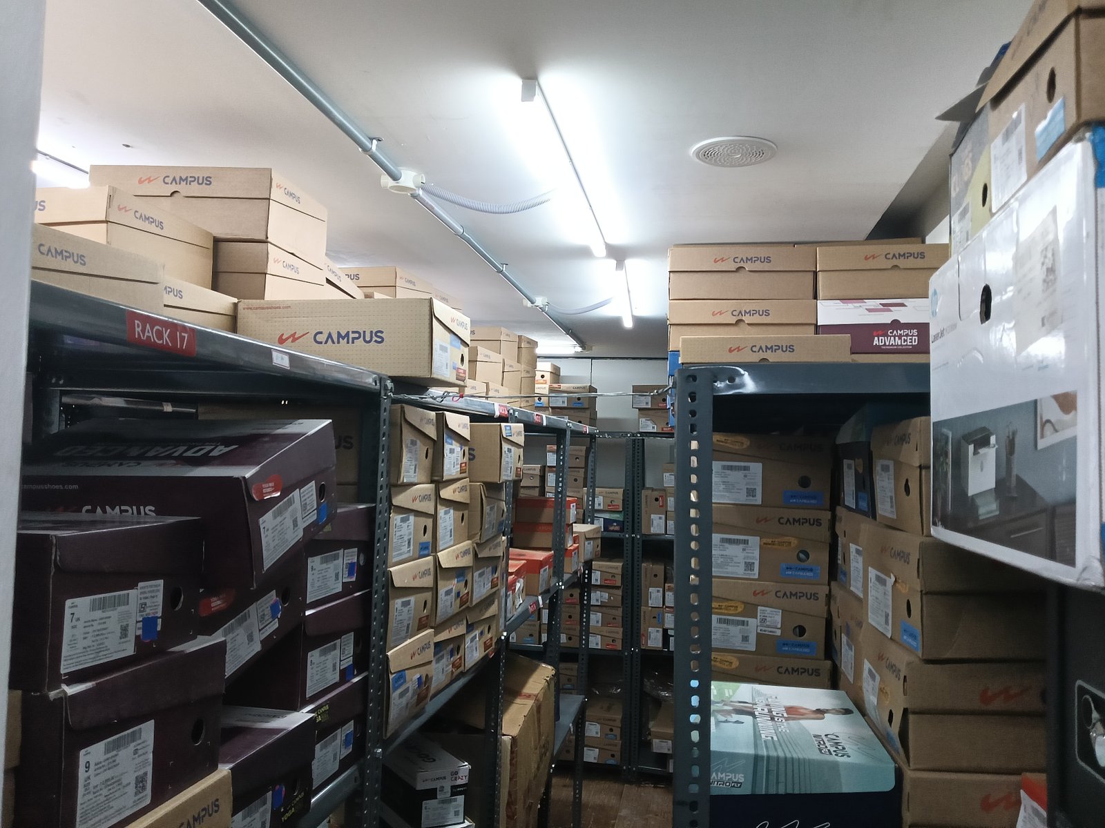 Ground floor commercial space for rent