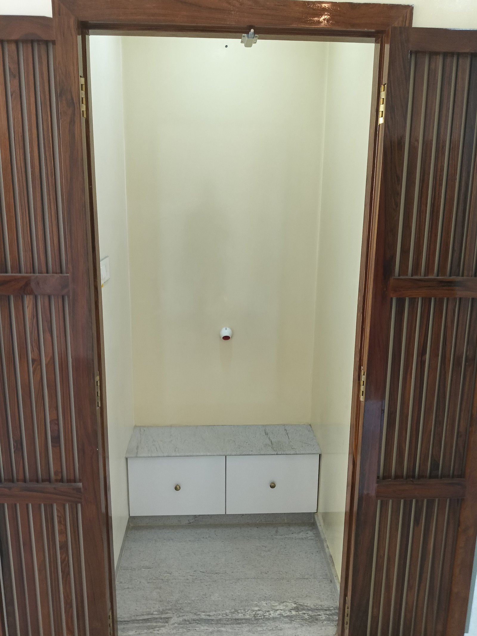 3bhk flat for rent in Gayatri nagar