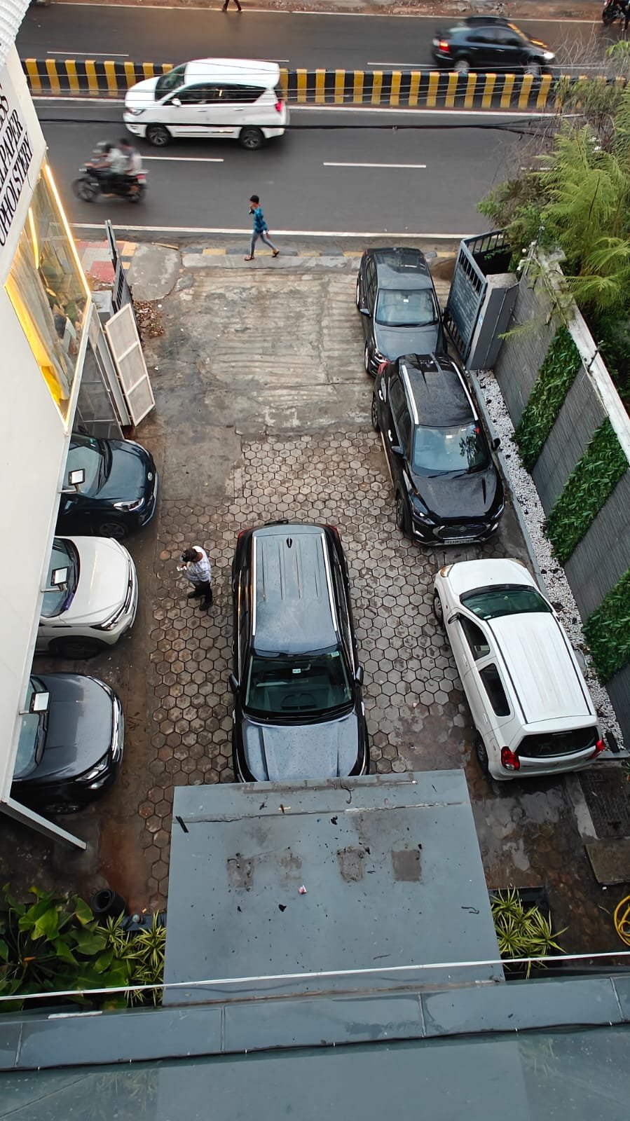 Frist floor commercial space for rent in Banjara Hills