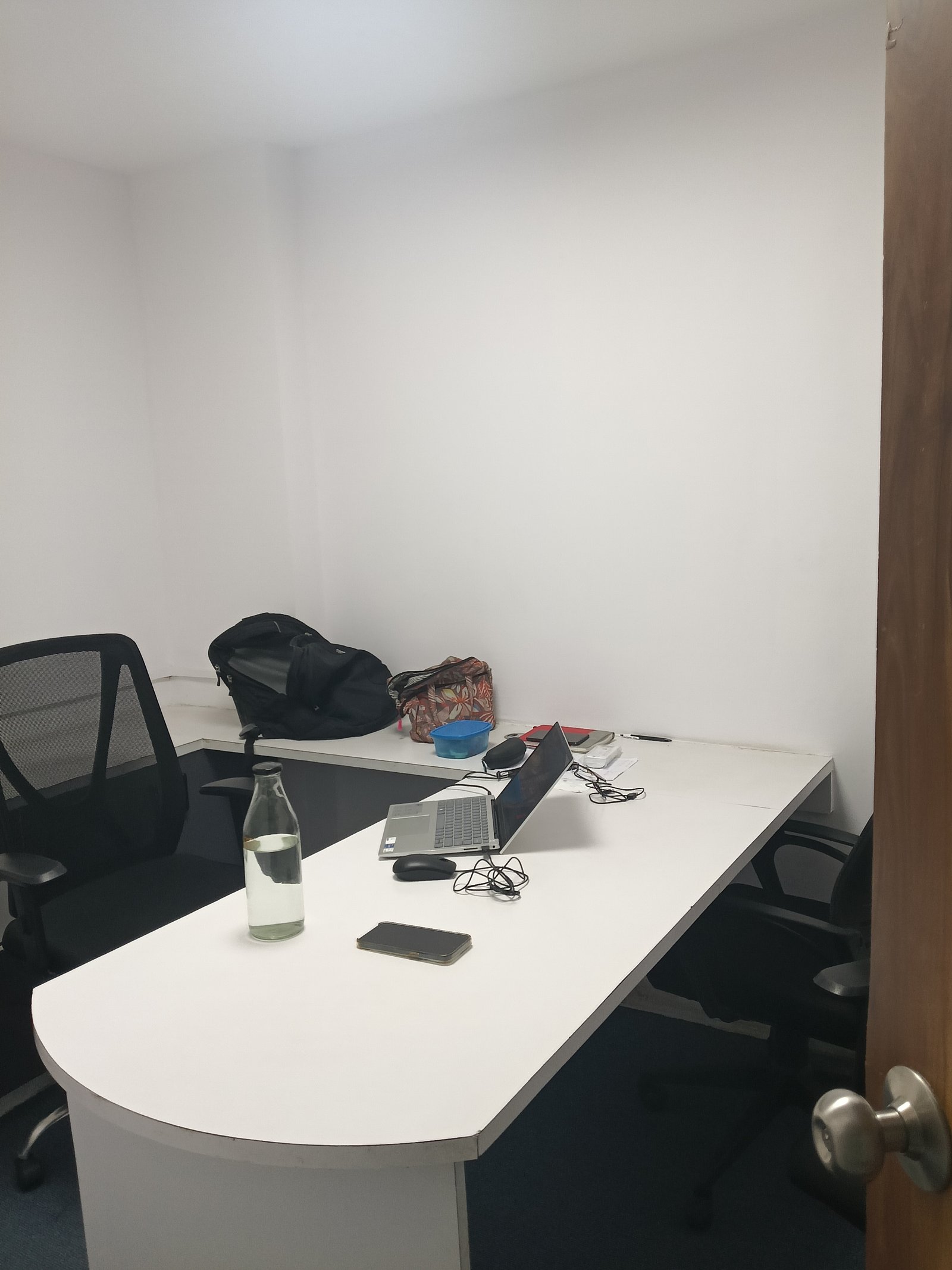 Office space for rent in Madhapur With Furniture