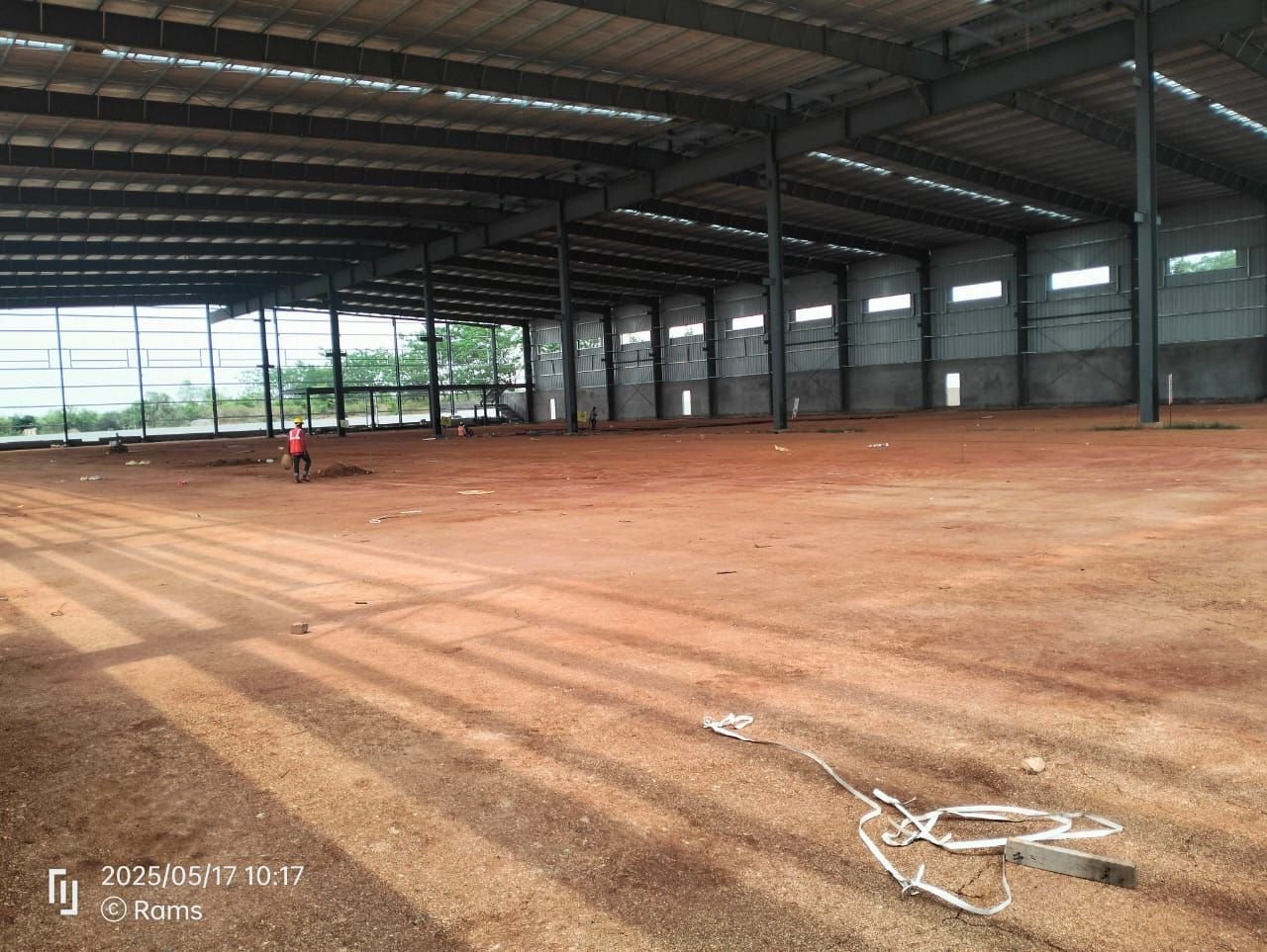 Warehouse with 95,000 sq ft Available for Rent