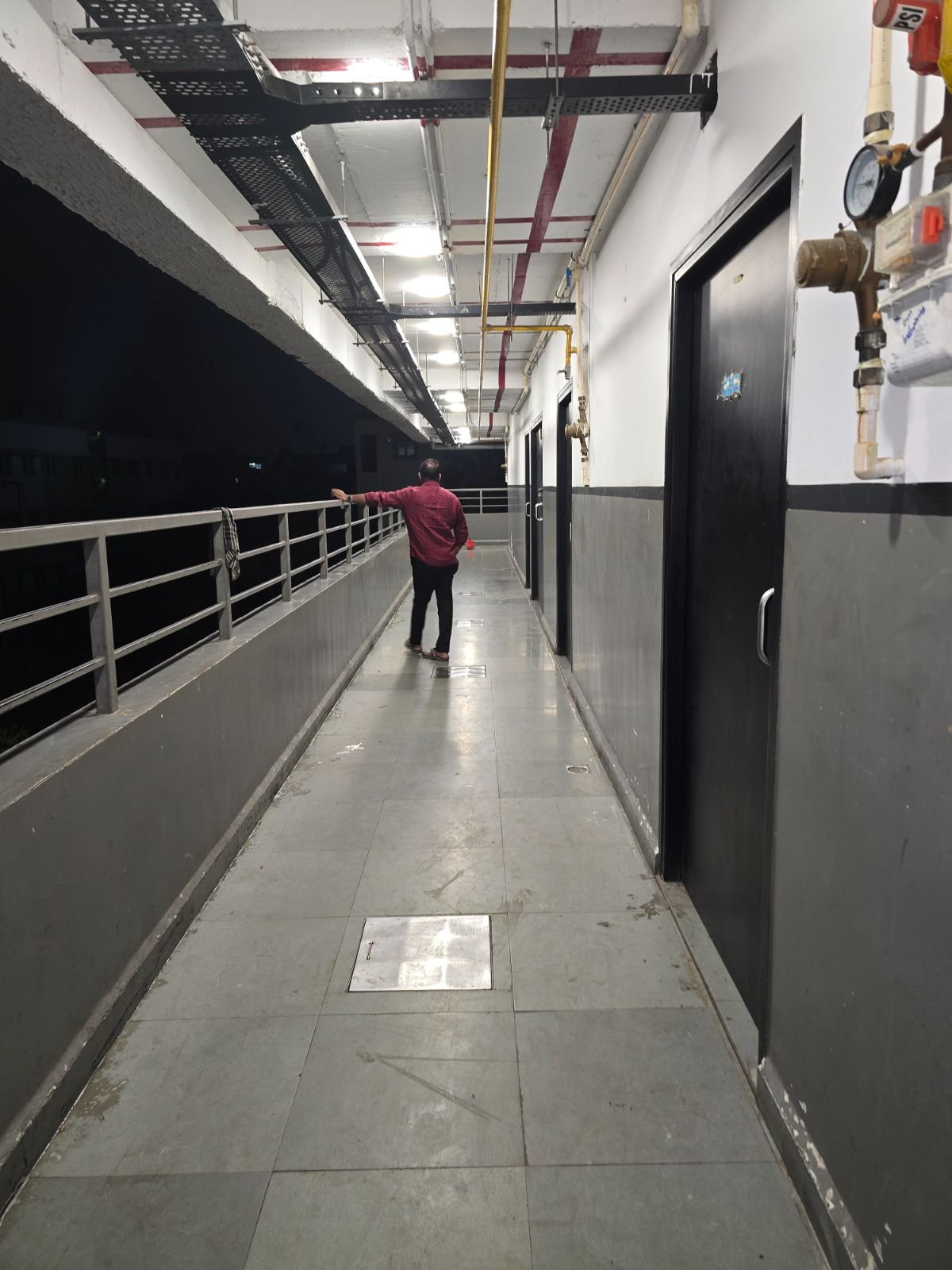 Retail Shop & Commercial Space for Rent in Malls