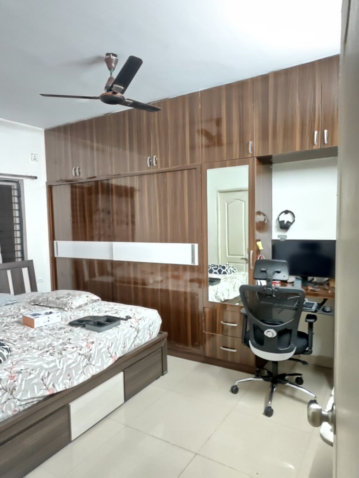 3BHK Flat Available in Jains Carlton Creek