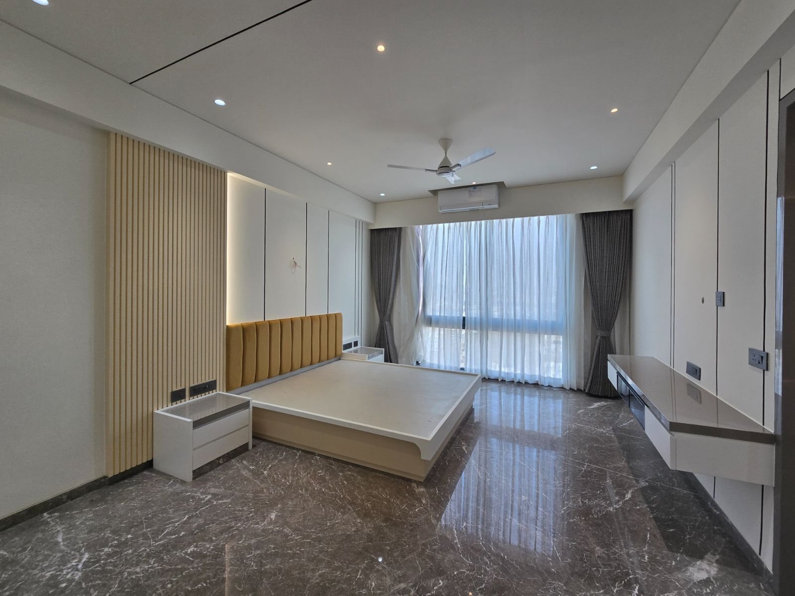 4Bhk Furniture Flat For Sale