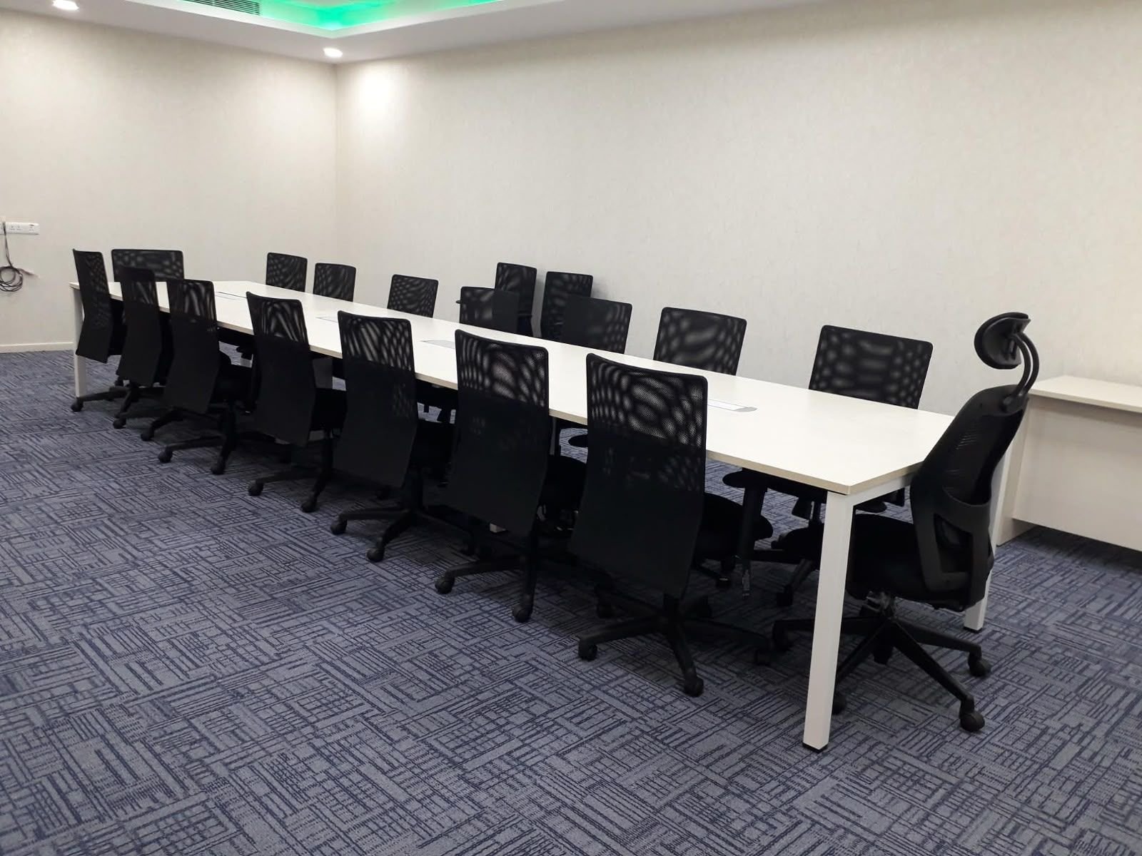 Plug N Play Office Space For Rent In Cyber Gateway
