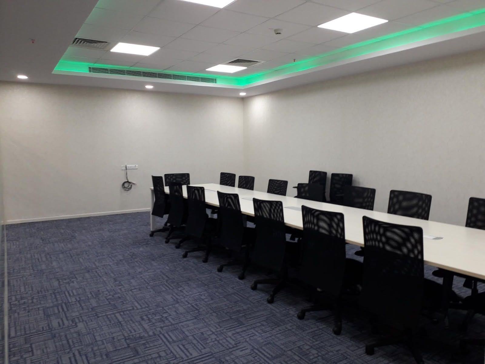 Plug N Play Office Space For Rent In Cyber Gateway