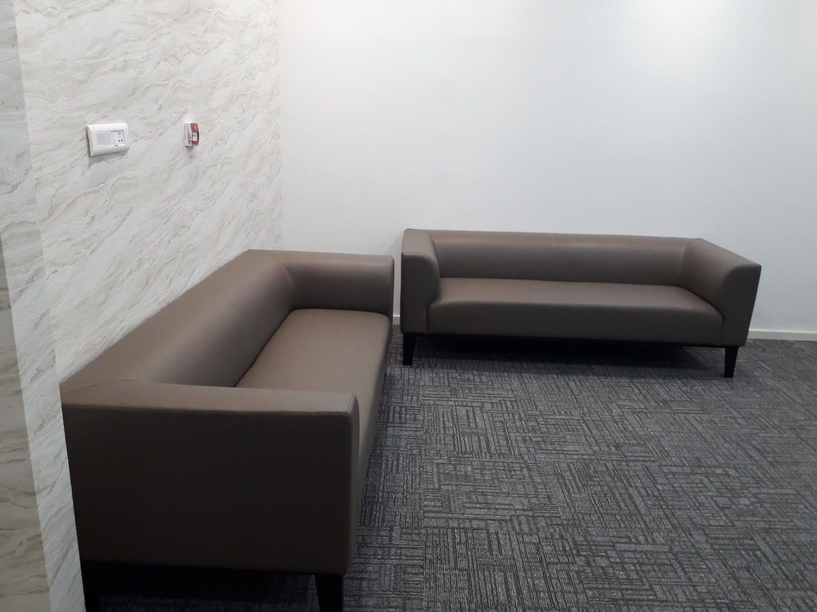 Plug N Play Office Space For Rent In Cyber Gateway
